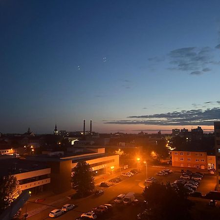 Hodonin Centre View Apartment Luaran gambar